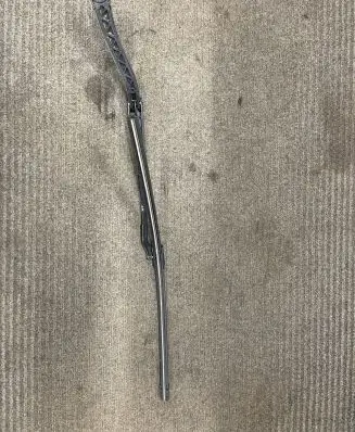 Mercedes-Benz E W212 Front wiper blade arm A2128201344