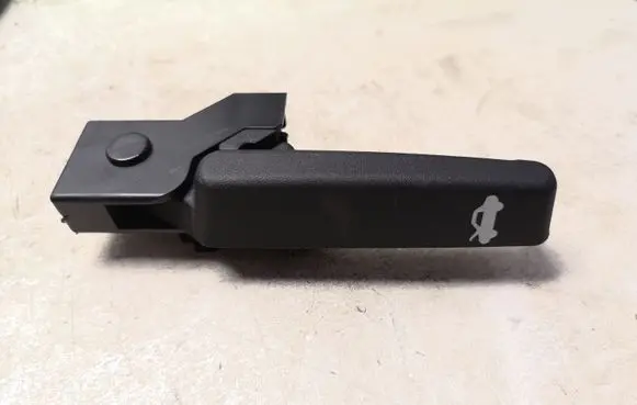 Opel Mokka Engine bonnet (hood) release handle
