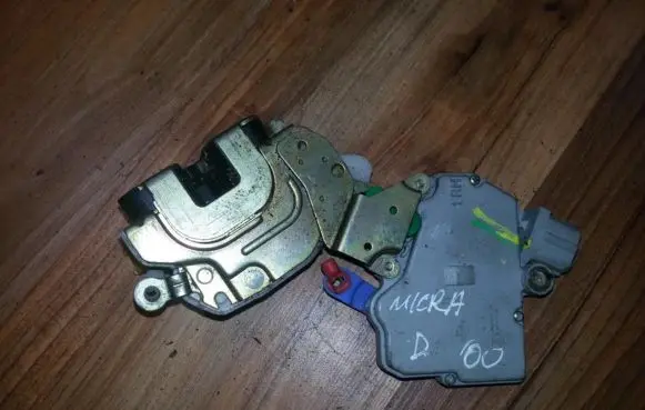 Nissan Micra Front door lock