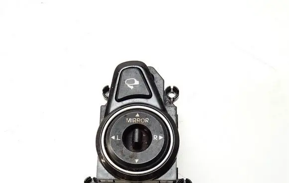 Hyundai i40 Wing mirror switch 39R4801230