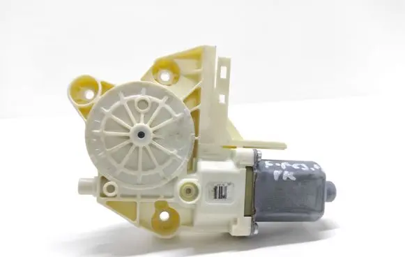 Ford Focus Front door window regulator motor 4M5T14A389 995208101 0130822217