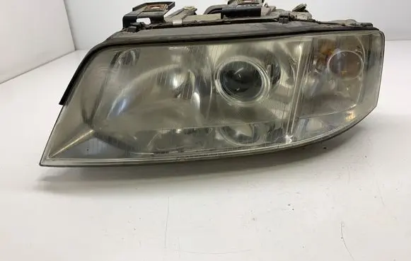 Audi A6 S6 C5 4B Headlight/headlamp 151411102L