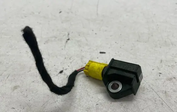Mercedes-Benz C W204 Airbag deployment crash/impact sensor A1729056000