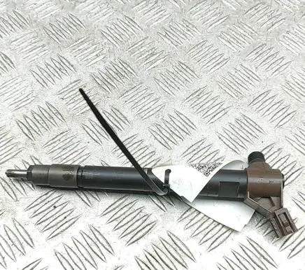 Mazda CX-5 Fuel injector SH0113H50