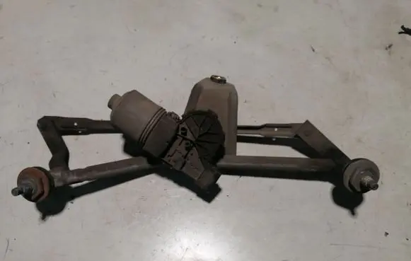 Front wiper linkage and motor