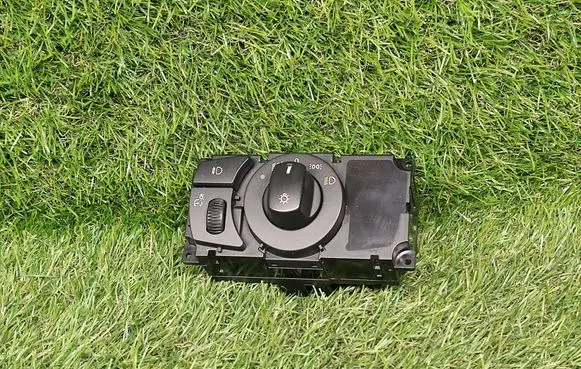 BMW 5 E60 E61 Light switch 6953729