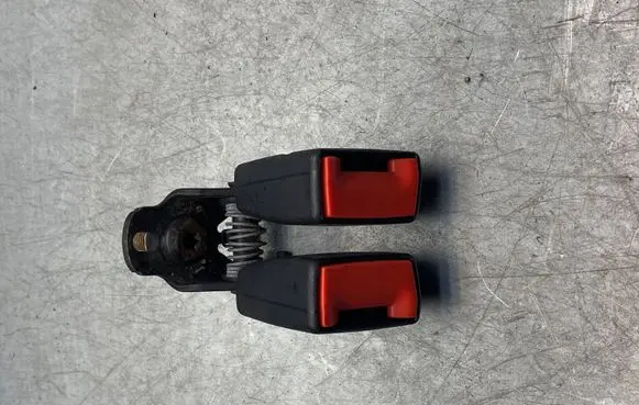 Ford Mondeo MK IV Middle seatbelt buckle (rear) 6G9N613K21AB 34030747 XC51608