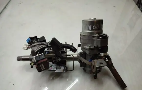 Steering wheel axle set