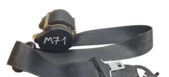 Opel Vivaro Front seatbelt E2040040