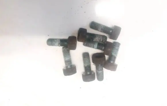 Opel Corsa D Nuts/bolts 