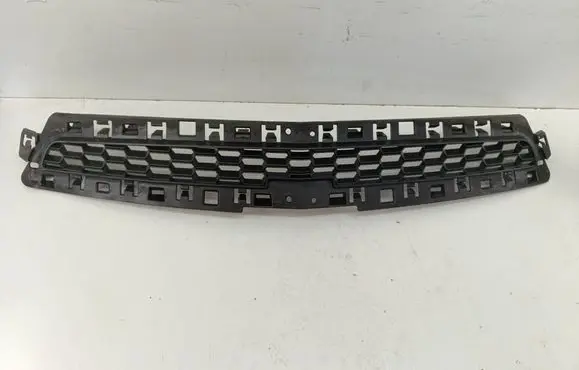 Chevrolet Malibu Front grill 20768828