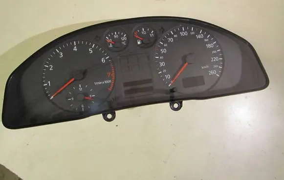 Speedometer (instrument cluster)