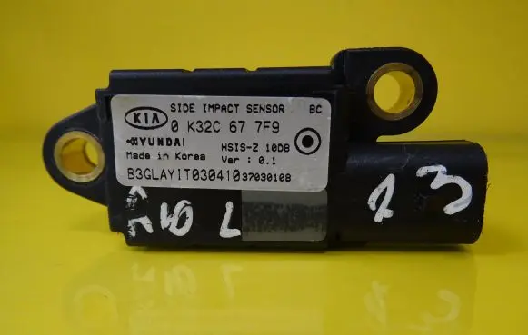 KIA Rio Airbag deployment crash/impact sensor 0K32C677F9