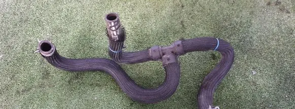 Ford Explorer VI Engine coolant pipe/hose