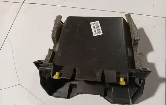 Volvo V50 Glove box 09491937