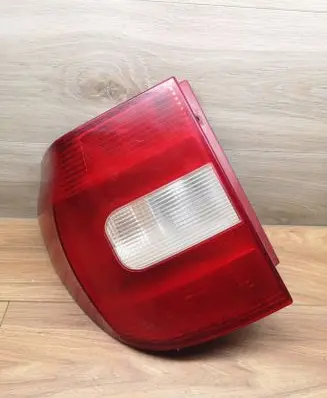 Skoda Yeti (5L) Rear/tail lights 5L0945095 5L0945111