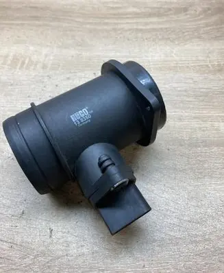 Audi A6 S6 C5 4B Mass air flow meter 138350