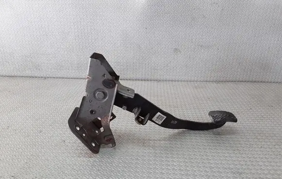 Clutch pedal