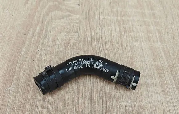 Audi A6 S6 C7 4G Engine coolant pipe/hose 04L122157J