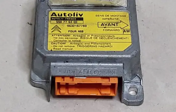 Citroen Xsara Picasso Airbag control unit/module 9632167780 550776300