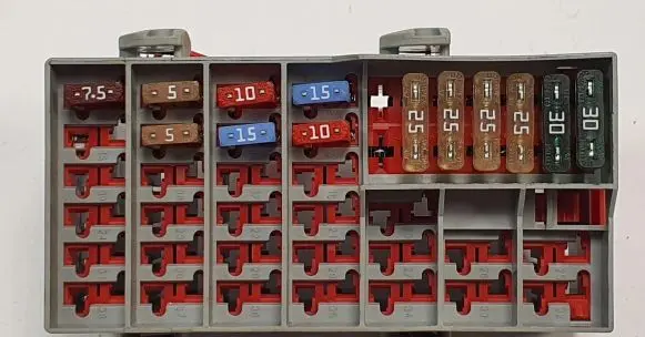 Volvo XC90 Fuse box set 8637669