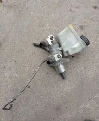 BMW 3 E46 Master brake cylinder 