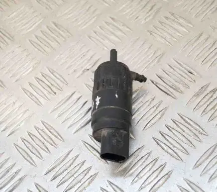 Volkswagen PASSAT CC Windscreen/windshield washer pump 1K5955651