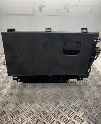 Land Rover Evoque II Glove box K8D2060T10B XE020 JS192