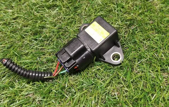 Lexus GS 250 350 300H 450H ESP acceleration yaw rate sensor 8919122020 4991000790