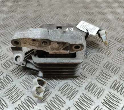 Mini Cooper Countryman R60 Engine mount bracket 8835564