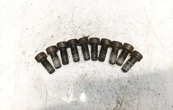 Volvo XC70 Nuts/bolts 