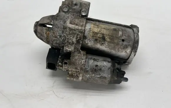 BMW 1 F20 F21 Starter motor 8570849