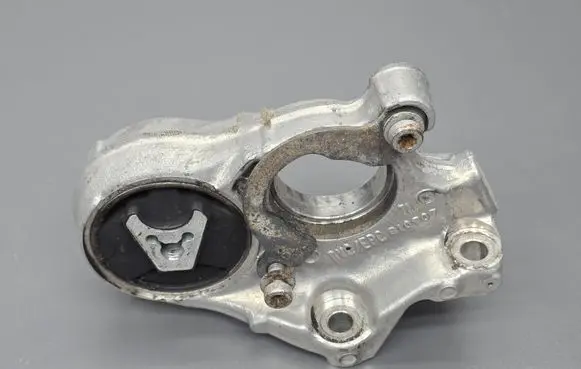 Citroen DS5 Driveshaft support bearing bracket 9684500180 810907