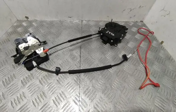Maserati Levante Tailgate/trunk/boot lock/catch/latch 6701065090