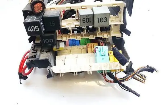 Volkswagen Polo III 6N 6N2 6NF Fuse box set 6x0937503