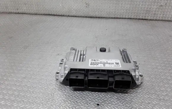 Ford Focus Engine control unit/module 8M5112A650LB 0281011701