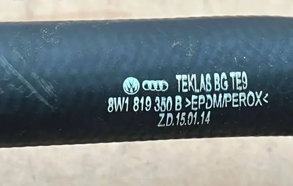 Audi A4 S4 B9 8W Engine coolant pipe/hose 8W1819350B