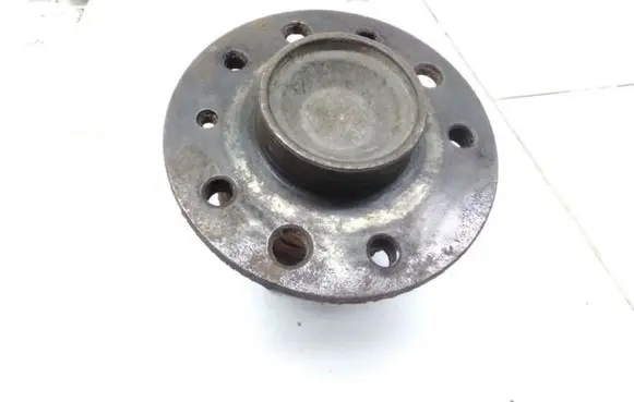Opel Zafira A Rear wheel hub