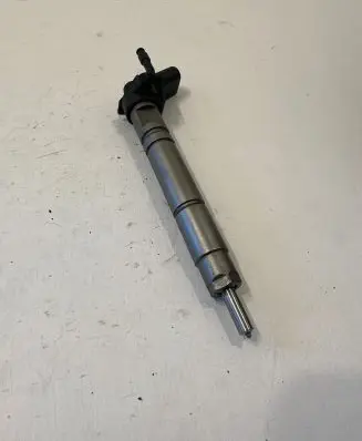Mercedes-Benz Sprinter W906 Fuel injector 0445115069