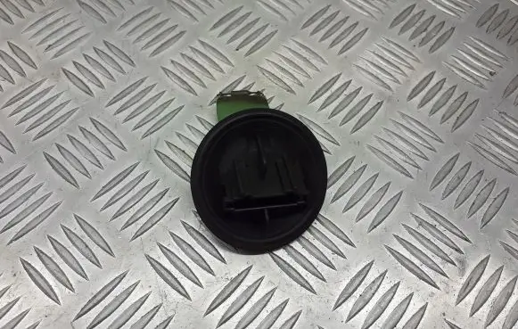 Seat Ibiza III (6L) Heater blower fan relay BRAK