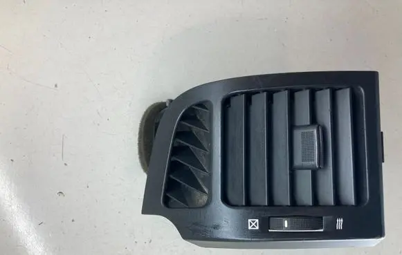 Chevrolet Captiva Dashboard side air vent grill/cover trim