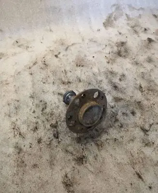 BMW 5 E34 Rear wheel hub