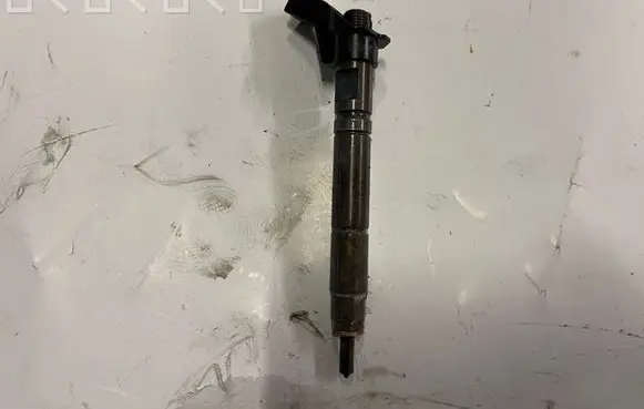 Fuel injector