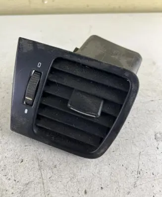 Subaru Outback Dashboard side air vent grill/cover trim
