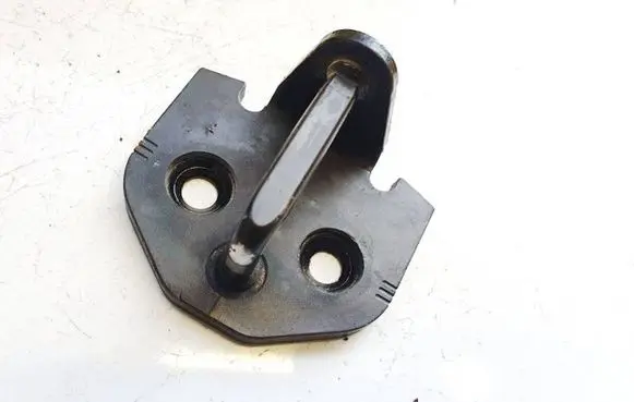 Volvo V50 Front door lock loop/hook striker 30699045