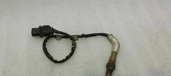 BMW 5 E60 E61 Lambda probe sensor 11787836394