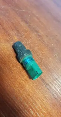 BMW 5 E39 Air conditioning (A/C) pressure sensor 8391639