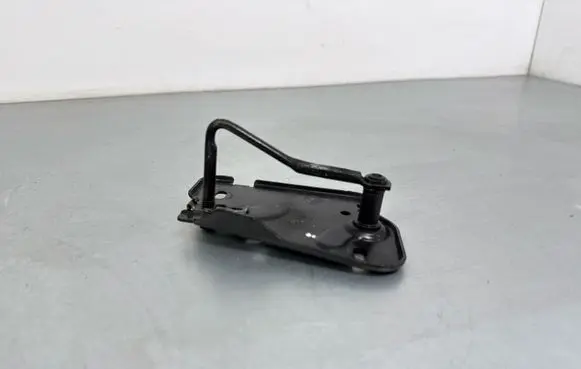 Audi Q7 4M Engine bonnet/hood lock/latch loop/hook 4M0823186C
