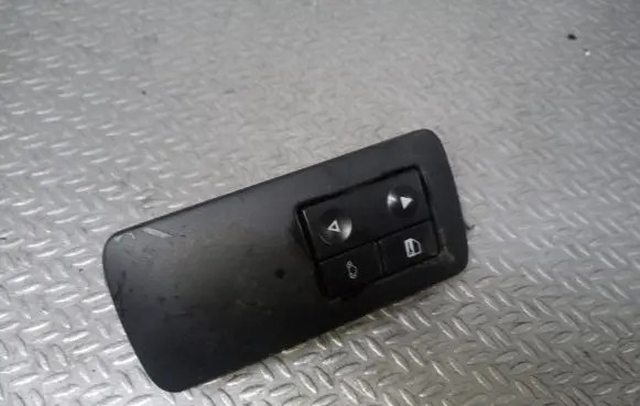 Opel Signum Electric window control switch 24453571