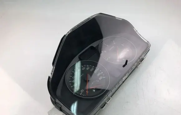Volvo S40 Speedometer (instrument cluster) 30765310